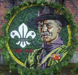 Personality Well Dressing