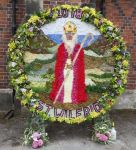 The Round Well Dressing