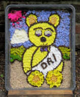 Mill Meadow Way Well Dressing (2)