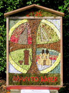 Spital Cemetery Well Dressing